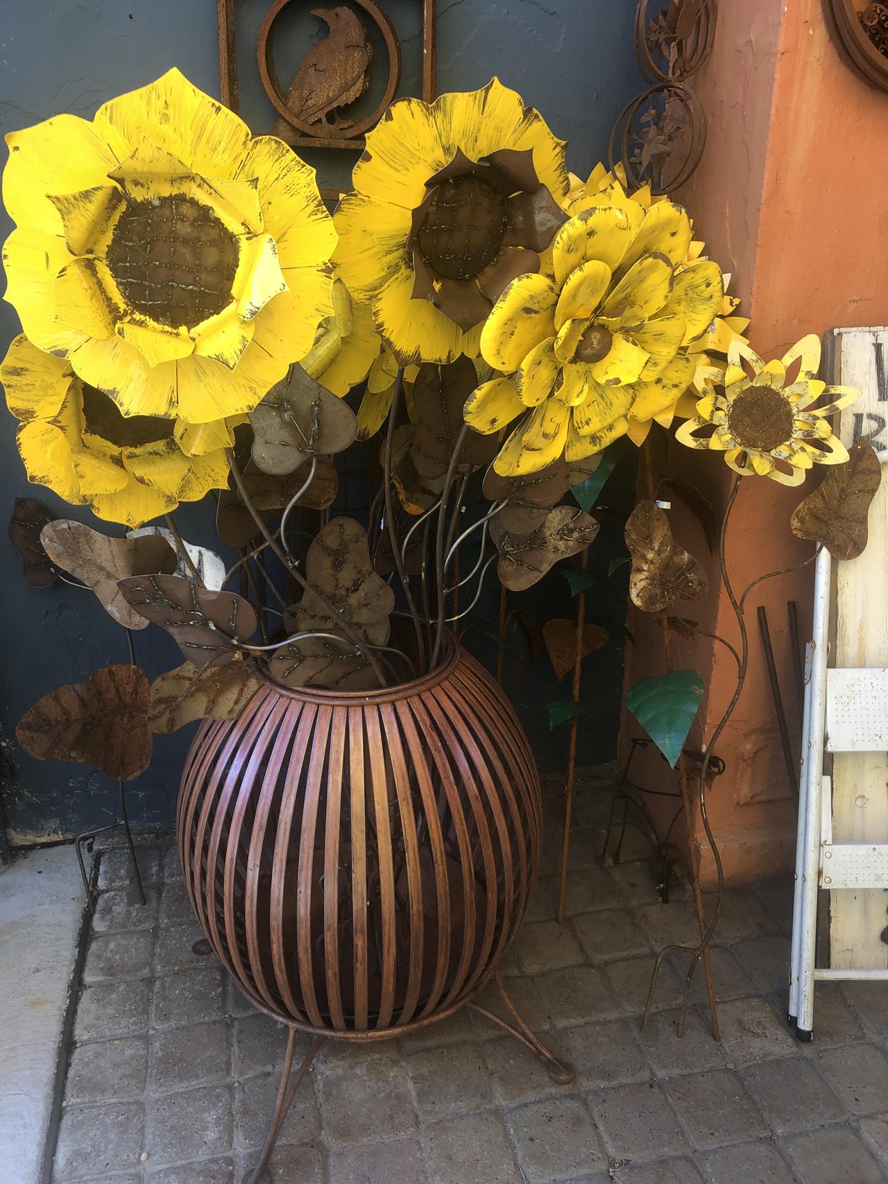 Sunflower - yard art 