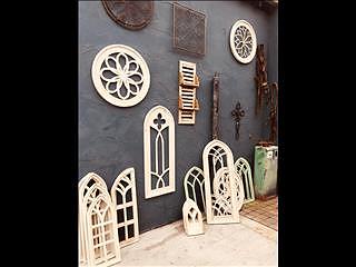 Gothic wall hangars 