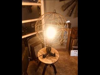 Vintage style r/r lamp w sphere 