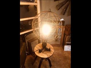 Vintage style r/r lamp w sphere 