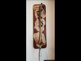 We love making old musical instrument into lamps. Home Decor, Unique Furniture & Garden Art. Ame(..)