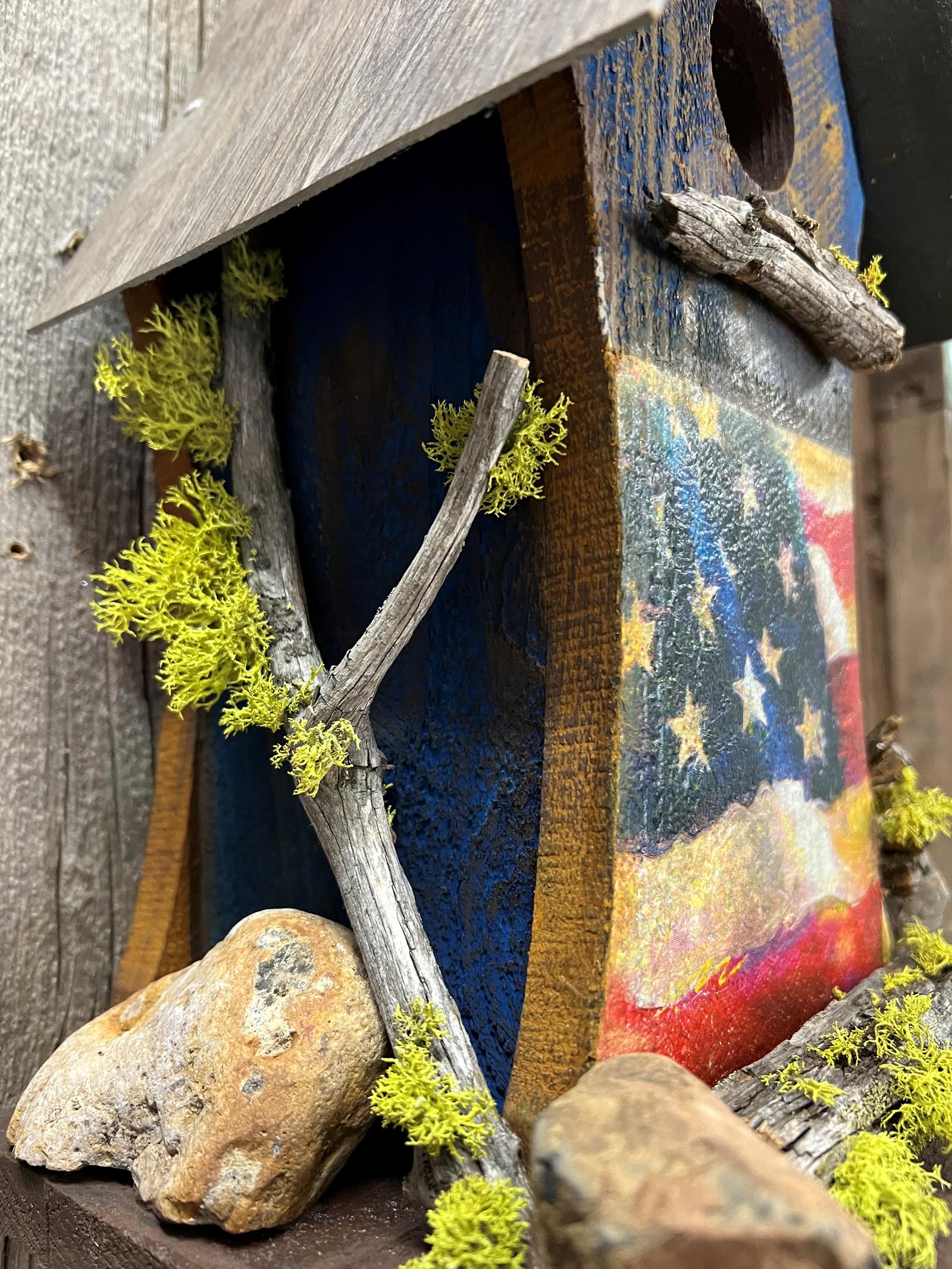 American flag birdhouse 1